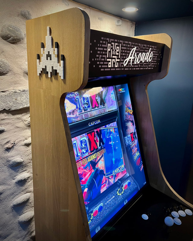pixel art cafe arcade